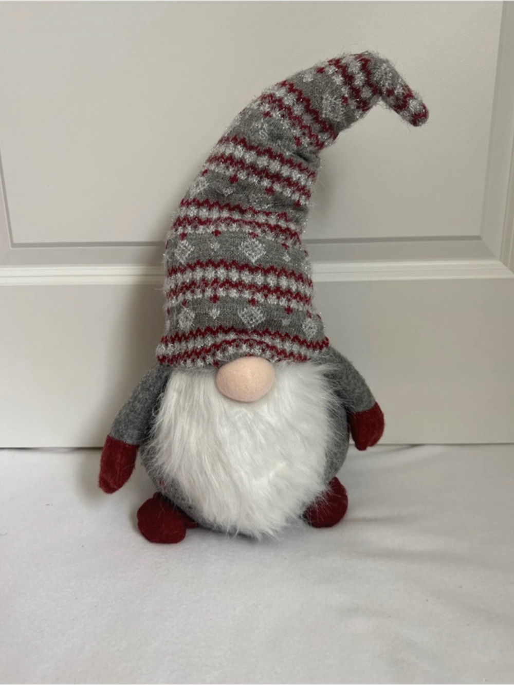 Source Unknown Gray and Red Knit Holiday Gnome